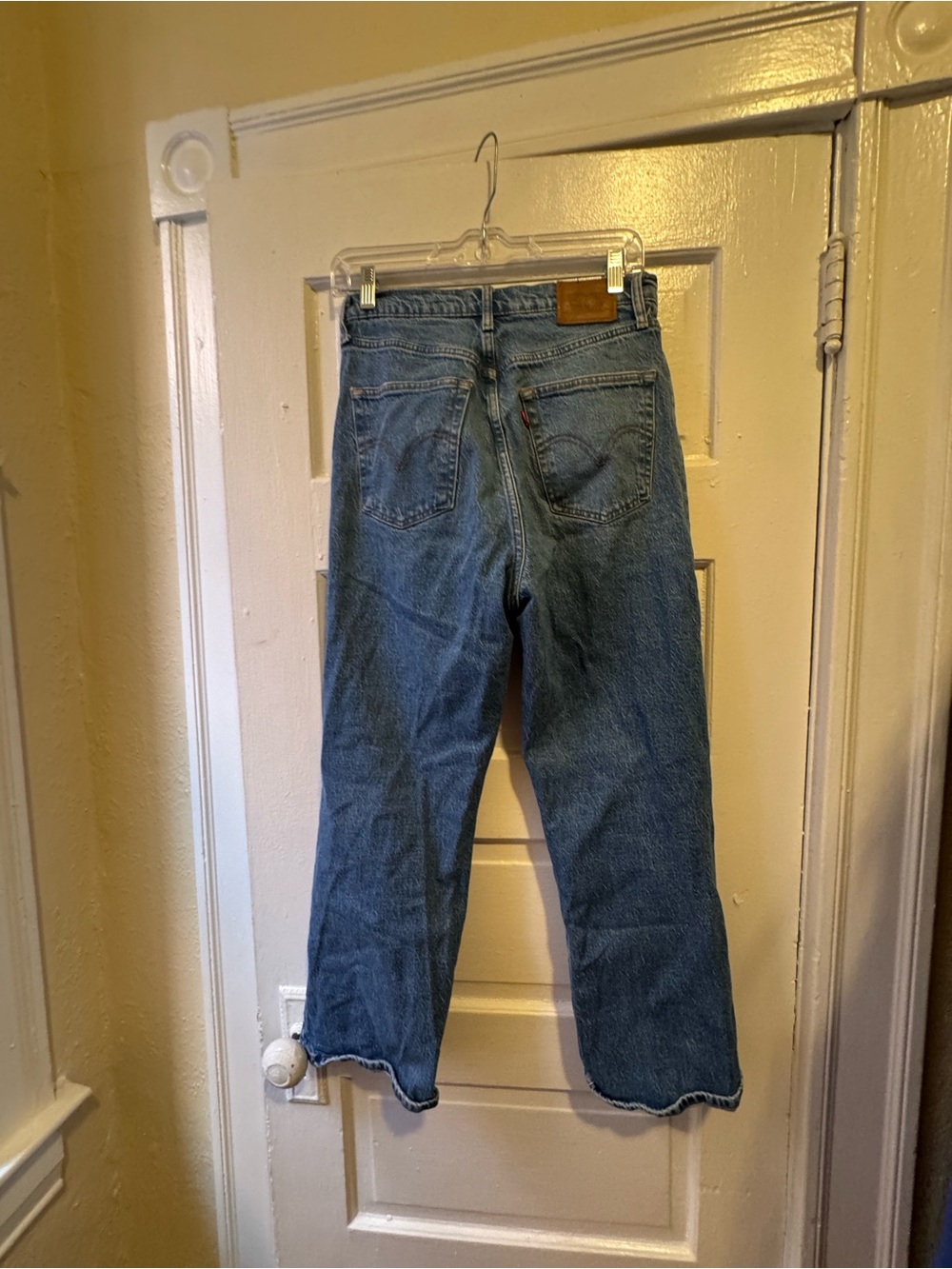 Levi's Ribcage Bootcut Crop Jeans - Picture 5 of 7